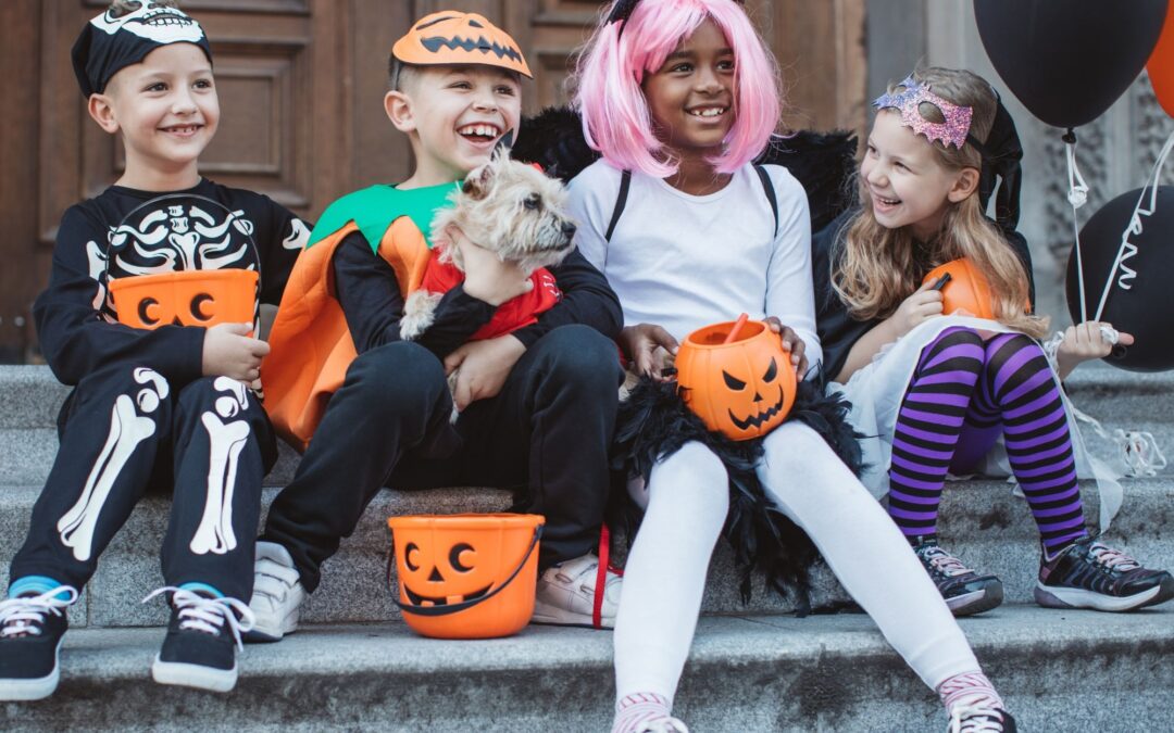 How to Ensure Your Kids Stay Safe While Trick-or-Treating: 5 Parent-Approved Tips